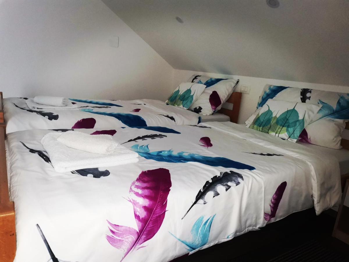 Apartmani "Marina" โอโทชาส ภายนอก รูปภาพ