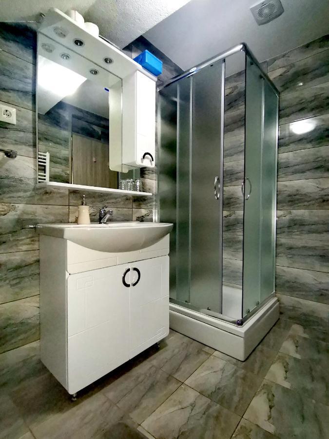 Apartmani "Marina" โอโทชาส ภายนอก รูปภาพ